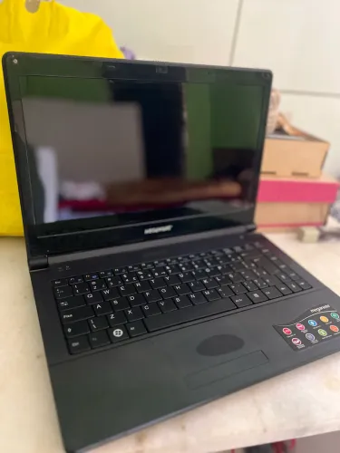 Notebook para retirada de peças