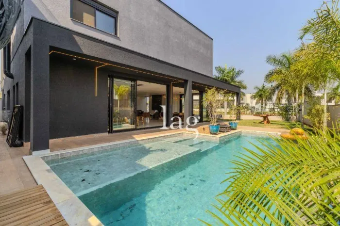 Casa com 5 quartos( suítes), 450 m² - Alphaville Nova Esplanada - Votorantim/SP