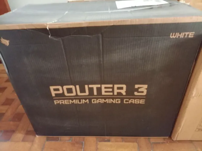 Gabinete PC Pouter 3 Lateral de vidro portinha