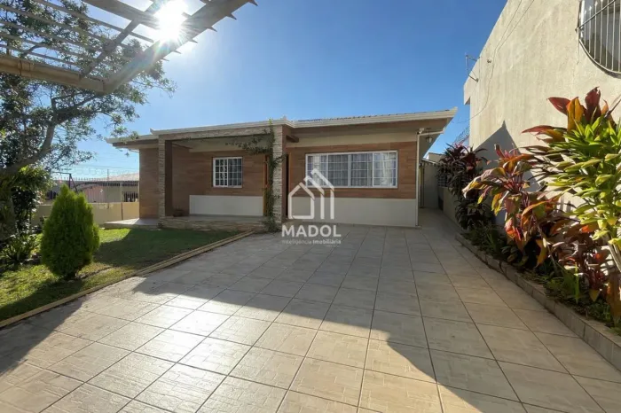 Casa com 3 quartos + suite para Locação no bairro Orfãs