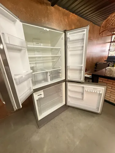 Geladeira 220v side by side
