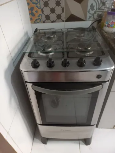 Fogão Esmaltec 4 bocas e forno