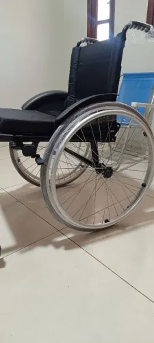Cadeira de rodas Ortomobil (nova)