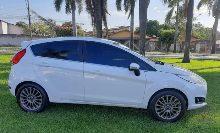 Ford Fiesta Tit./tit.plus 1.6 16V Flex Aut. 2015