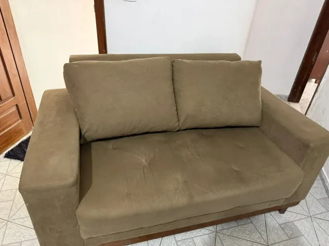 Vende-se sofá ,semi novo
