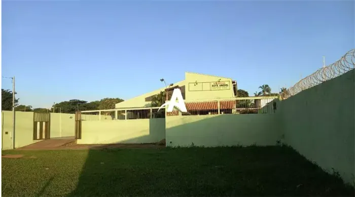 Chácara com 1.000m² 1 quarto à venda no Morada Nova