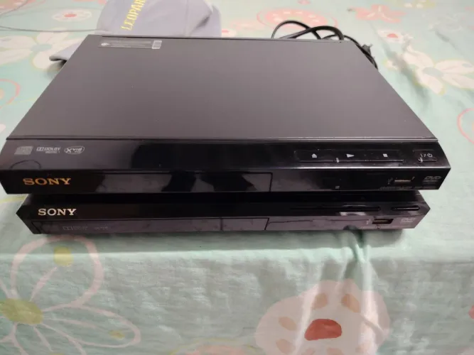 2 aparelho de DVD Sony
