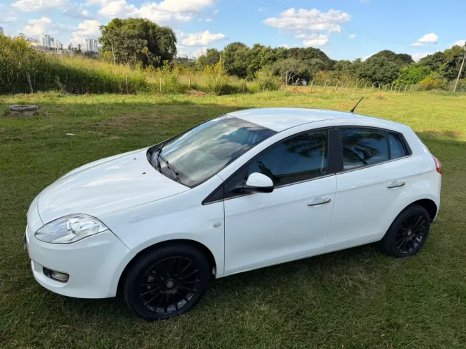 Fiat Bravo Essence 1.8 Flex 16V 5P 2013