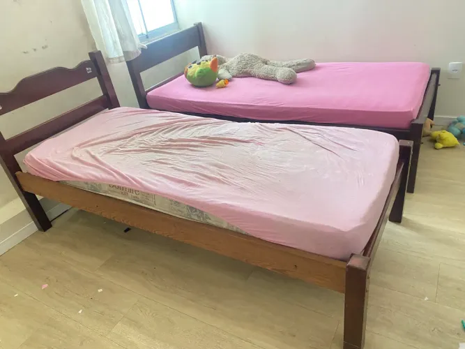 Cama de madeira solteiro madeira maciça 