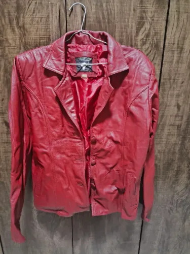 Blusa de couro legítimo 