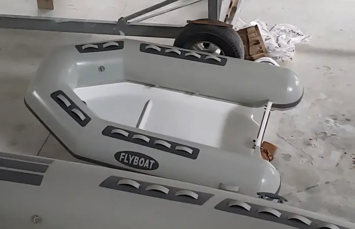 Bote inflável apoio Flyboat 2.5m