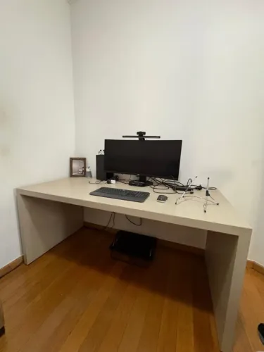 Mesa grande para escritório