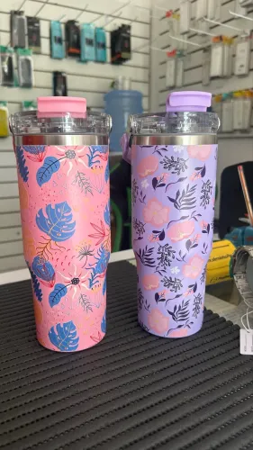 Garrafa Copo Termico De Agua Com Canudo Tampa Alça 900ml
