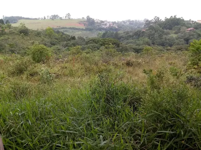 Excelente Lote em condomínio de 1.000m2 - Em São Brás do Suaçui
