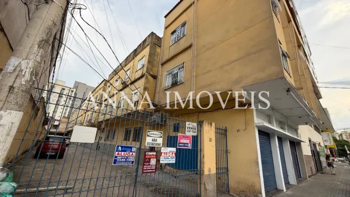 Apartamento para aluguel tem 63 metros quadrados com 2 quartos em Aterrado - Volta Redonda