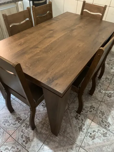 Mesa de 6 cadeiras