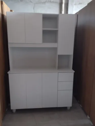 Armário de cozinha direto da fábrica Disponível para entrega.