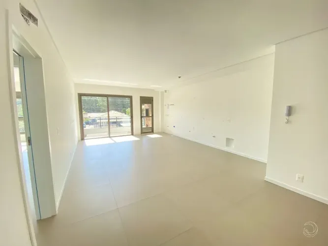 APARTAMENTO 3 SUÍTES EM CONDOMÍNIO FRENTE MAR NO MORRO DAS PEDRAS