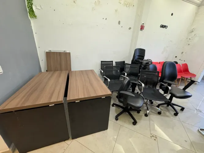 Mesa + cadeiras escritório reunião