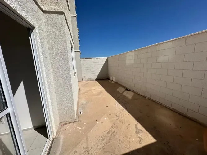 Apartamento para aluguel possui 45 metros quadrados com 2 quartos em Ribeirão do Lipa - Cu