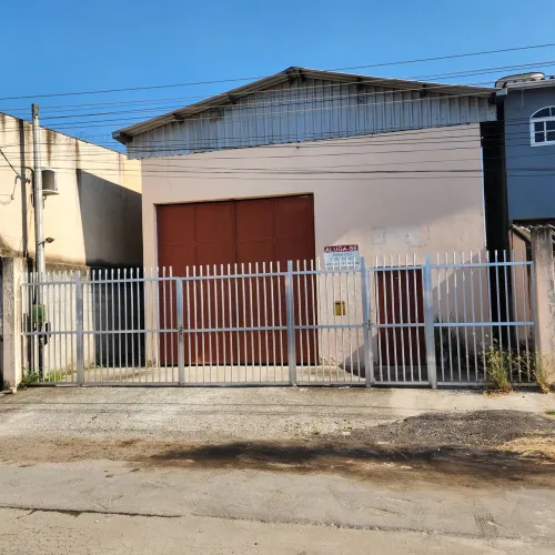 Galpão bem estruturado
