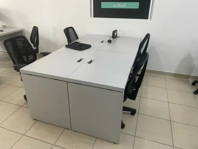 Plataforma de trabalho para 4 pessoas