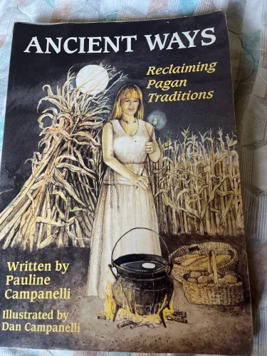 Ancient ways - Livro importado
