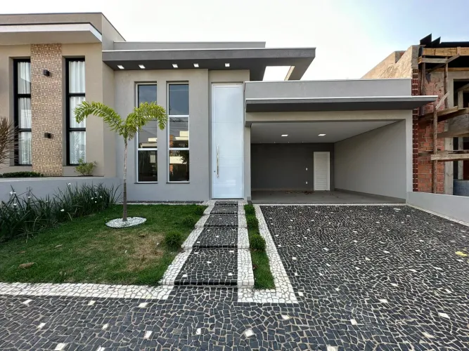 Casa Térrea 150m2 3 Dorms 1 Suíte, Sala 2 Ambientes, Cozinha Planejada e Cooktop, 2 Banhei