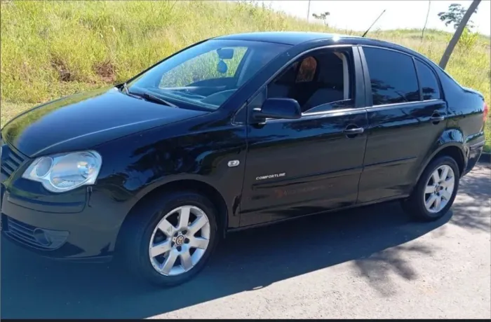 Volkswagen Polo Sed. Comfort. 1.6 MI Tot. Flex 8V 2007