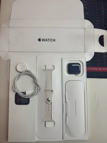 Apple Watch SE 3 40mm Starlight GARANTIA APPLE ATÉ ABRIL/2027