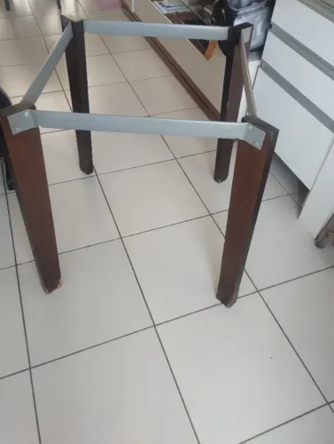 Base mesa para 04 cadeiras