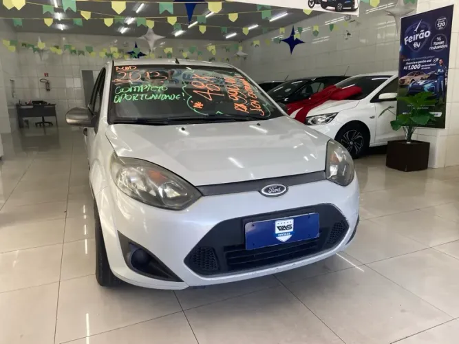 Ford Fiesta 1.0 Rocam SE Plus Hatch 8V Flex 4P Manual 2013