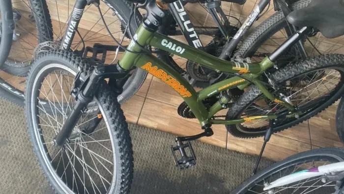Bicicleta CALOI Aro 24 com marchas
