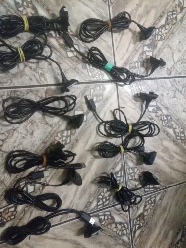 Cabos para controle de Xbox 360 carregamento ou usar via cabo 20 reais cada