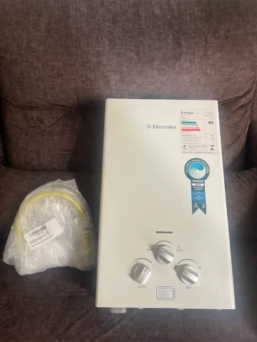Aquecedor digital + conexão hidráulica e a gás 