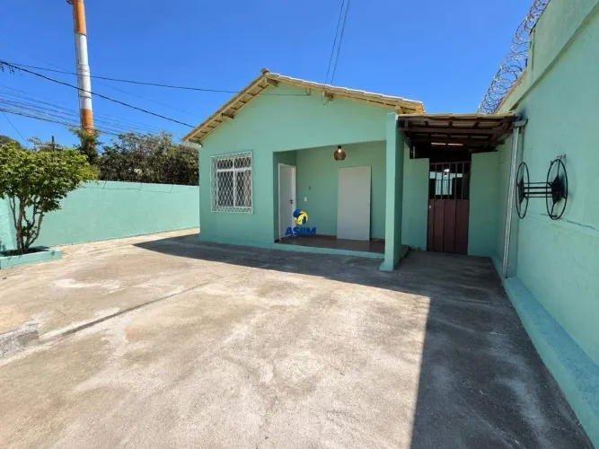 CASA RESIDENCIAL 3 QUARTOS COM QUINTAL E 4 VAGAS NO ALÍPIO DE MELO BELO HORIZONTE