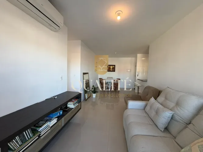 Apartamento de 3 dormitórios (suíte) sacada com churrasqueira garagem 84m² na Trindade