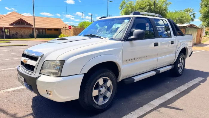 Chevrolet S10 Pick-up Exec. 2.8 4X2 CD TB Int.dies 2011