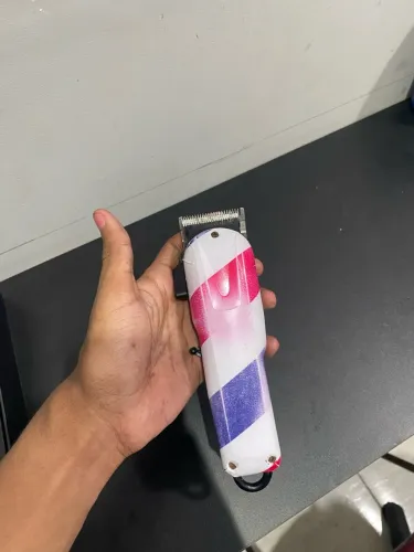 Máquina de cortar cabelo kemei 2600
