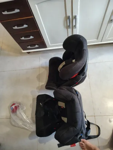 Cadeirinha de criança para carro