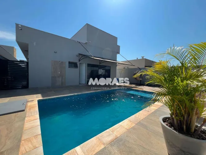 Casa com 3 quartos à venda, 235 m² por R$ 1.380.000