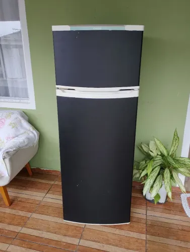 Geladeira Consul com 340 litros