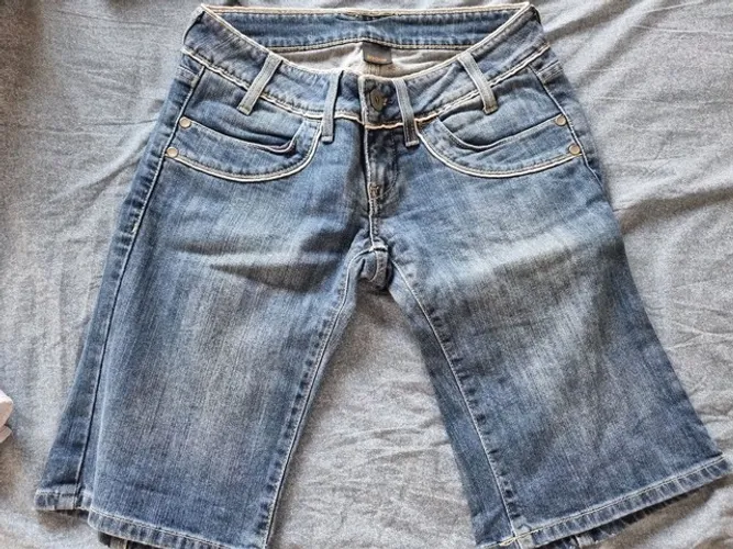 Bermuda jeans