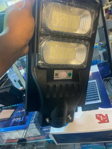 Luminária 100w Refletor Solar C/ Sensor Energia + Controle