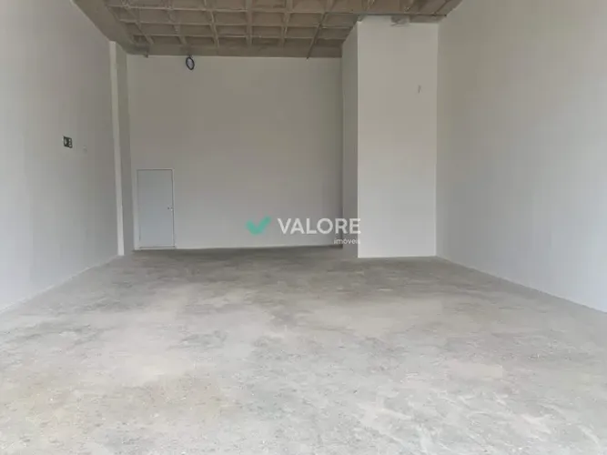 LOJA COM 96m² PARA ALUGAR - VALE DO SERENO