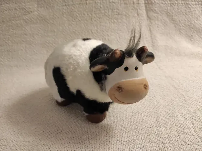 Vaquinha Decorativa com Pelos