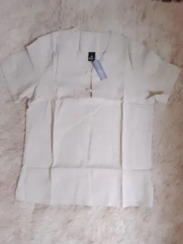 Camiseta branca lisa - tamanho M Século XXI 