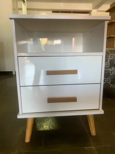 MESA DE CABECEIRA R$ 250,00