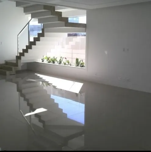 Restaurações , Tratamento de Pisos em Geral, Polimento, Limpeza Técnica , Revitalização.