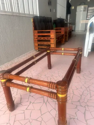 Base para mesa de centro em madeira maciça 
